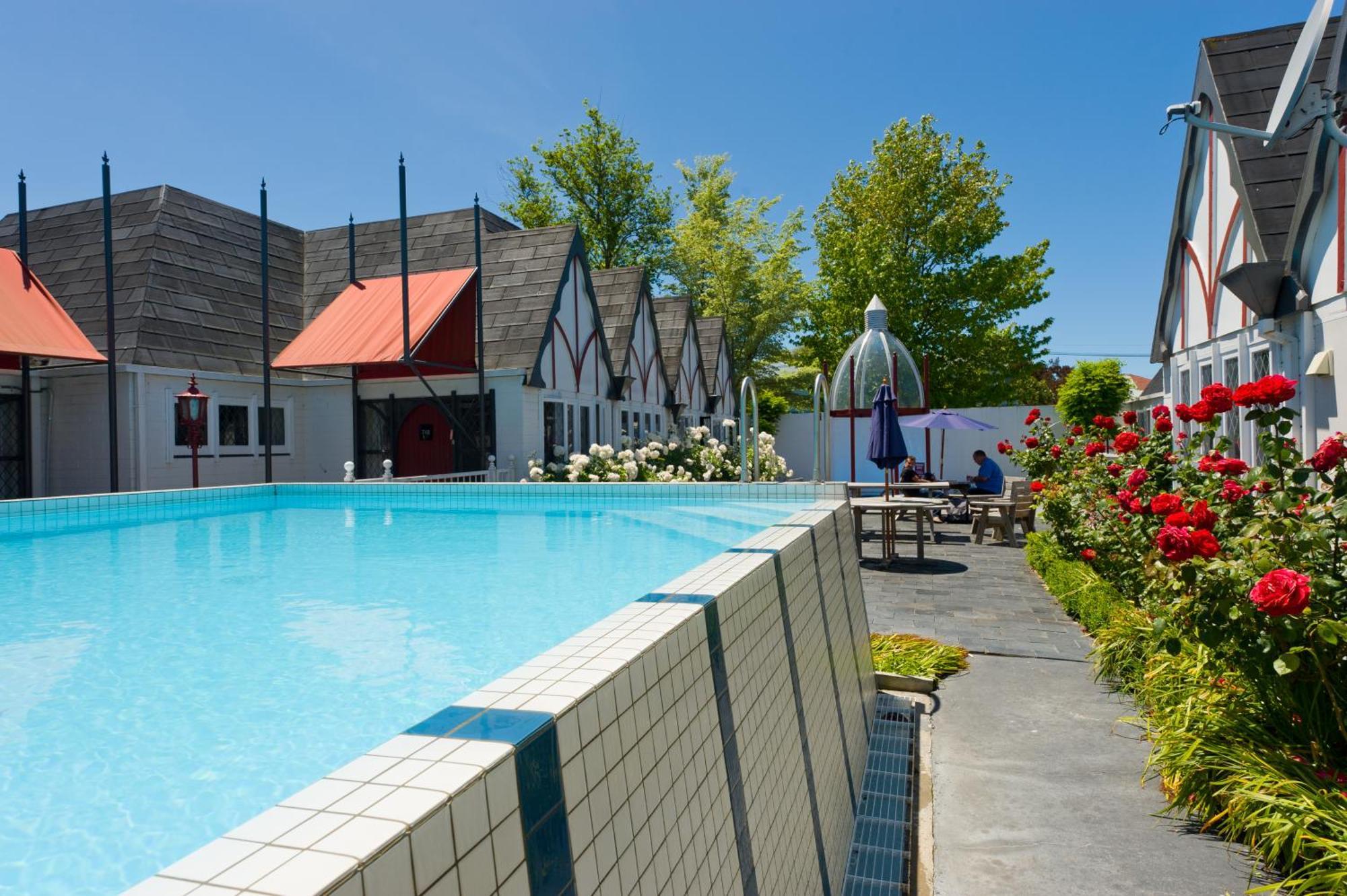 Camelot Motor Lodge Крайстчёрч Экстерьер фото